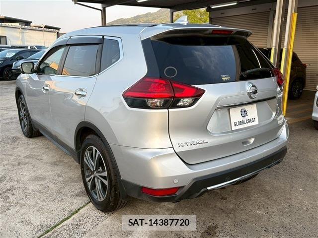 Nissan X-TRAIL 2017-12 6791793-11
