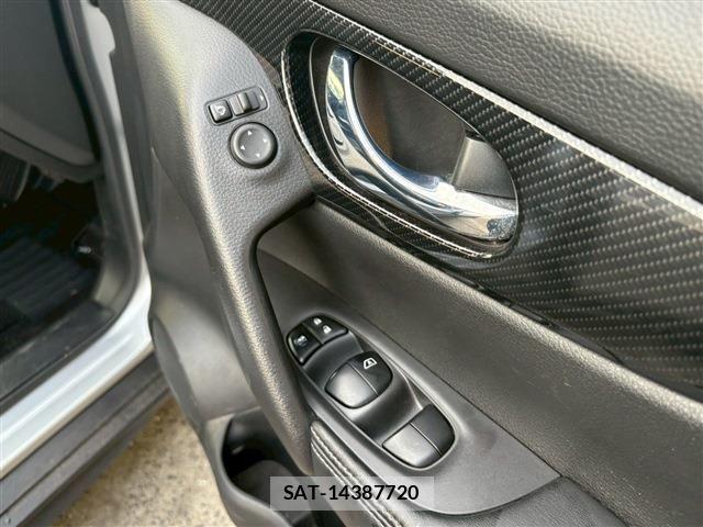 Nissan X-TRAIL 2017-12 6791793-17
