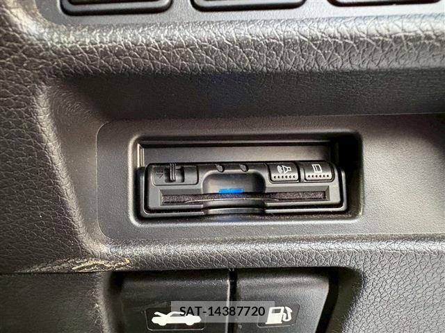 Nissan X-TRAIL 2017-12 6791793-19