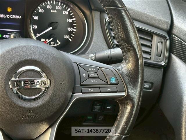 Nissan X-TRAIL 2017-12 6791793-25