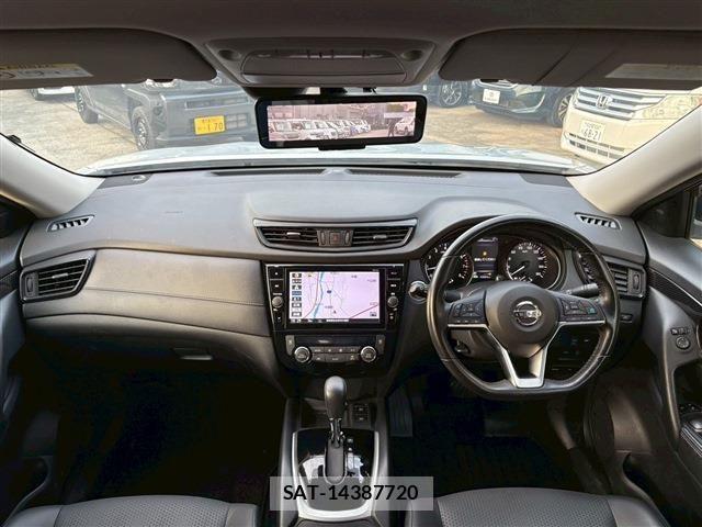 Nissan X-TRAIL 2017-12 6791793-2