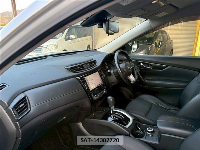 Nissan X-TRAIL 2017-12 6791793-3