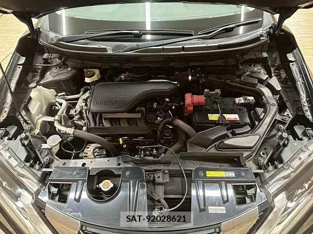 Nissan X-TRAIL 2019-04 6818172-17