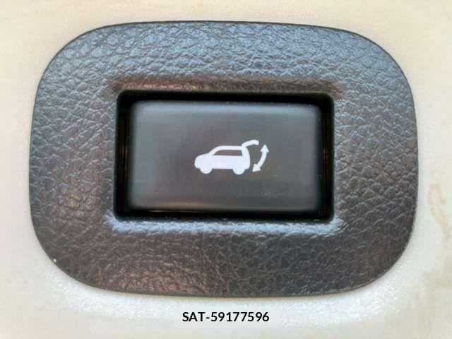 Nissan X-TRAIL 2020-08 6818187-3