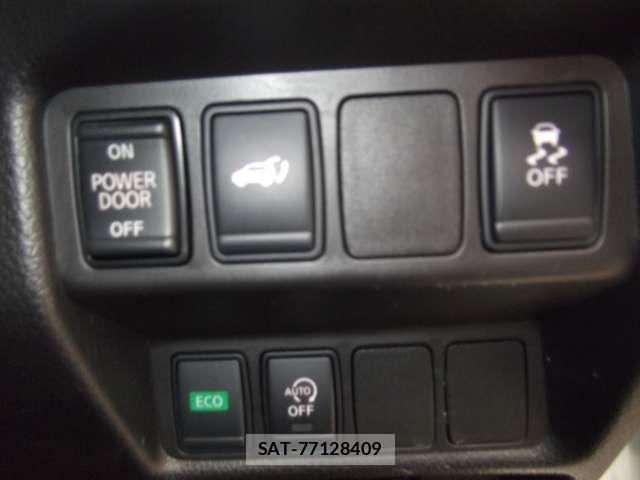 Nissan X-TRAIL 2018-07 6915828-8
