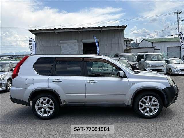 Nissan X-TRAIL 2010-09 6915836-10