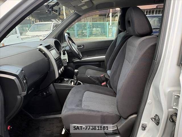 Nissan X-TRAIL 2010-09 6915836-17