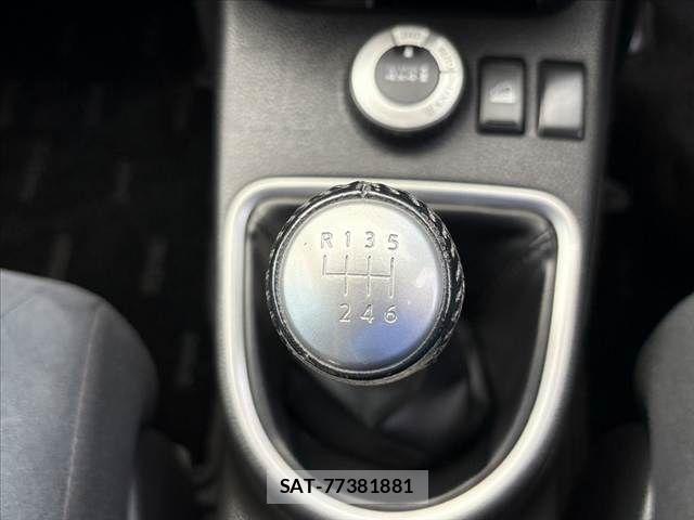 Nissan X-TRAIL 2010-09 6915836-26