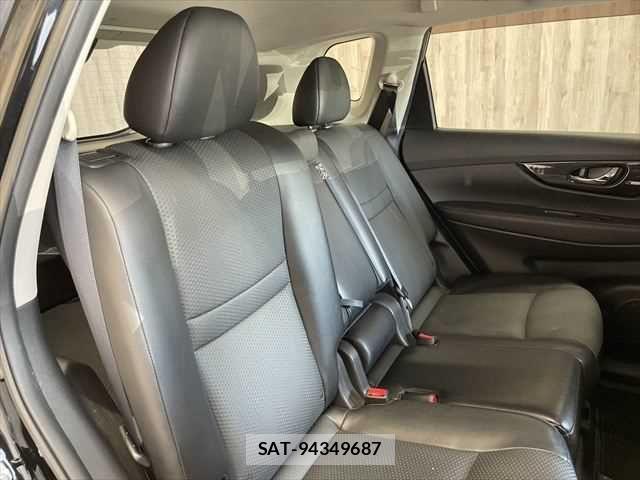 Nissan X-TRAIL 2017-09 6915839-9