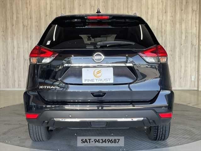Nissan X-TRAIL 2017-09 6915839-18