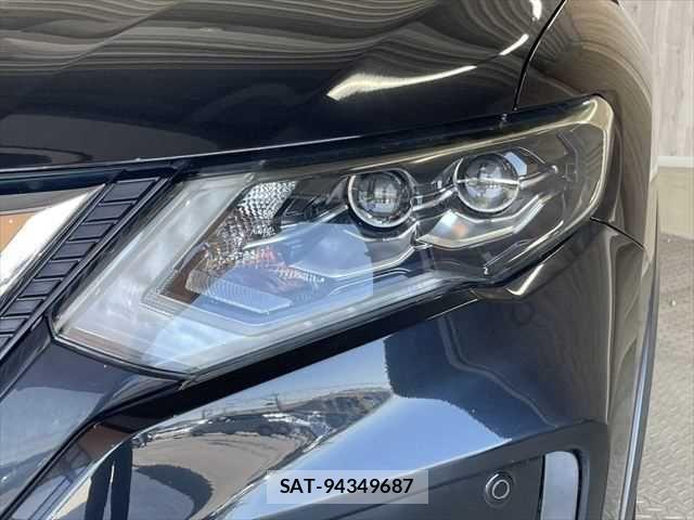 Nissan X-TRAIL 2017-09 6915839-22