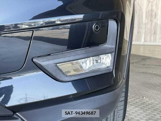 Nissan X-TRAIL 2017-09 6915839-23