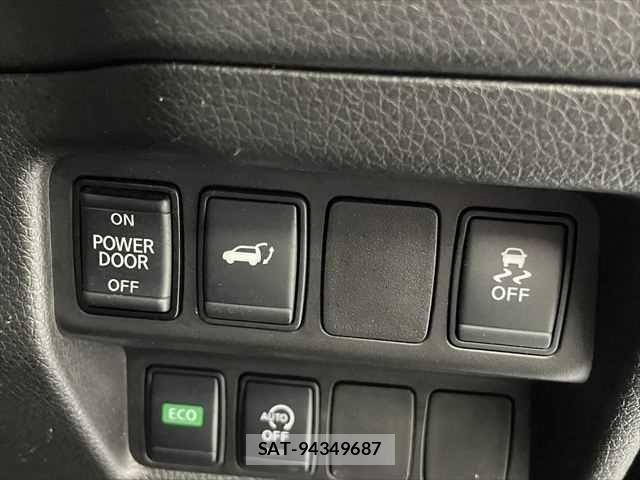 Nissan X-TRAIL 2017-09 6915839-6