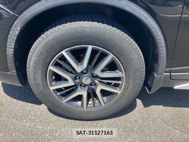 Nissan X-TRAIL 2014-03 6915851-9