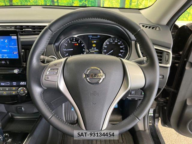 Nissan X-TRAIL 2015-02 6915844-12