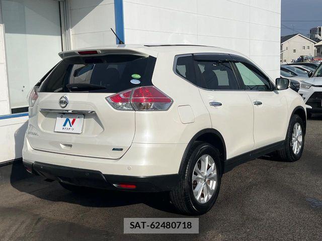 Nissan X-TRAIL 2016-09 6915838-16