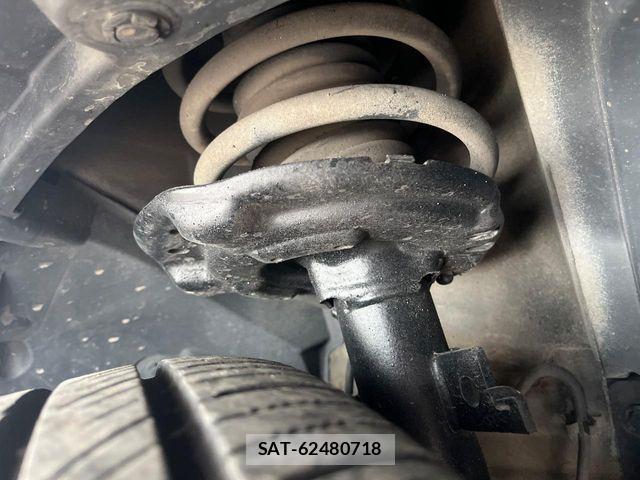 Nissan X-TRAIL 2016-09 6915838-19
