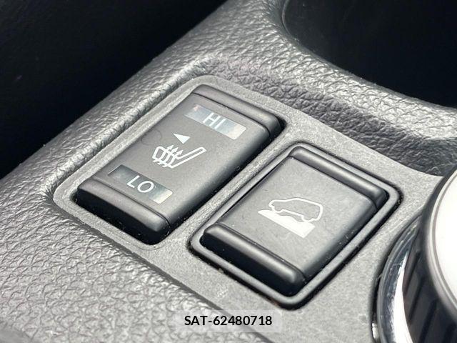 Nissan X-TRAIL 2016-09 6915838-4