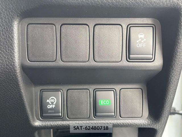 Nissan X-TRAIL 2016-09 6915838-6