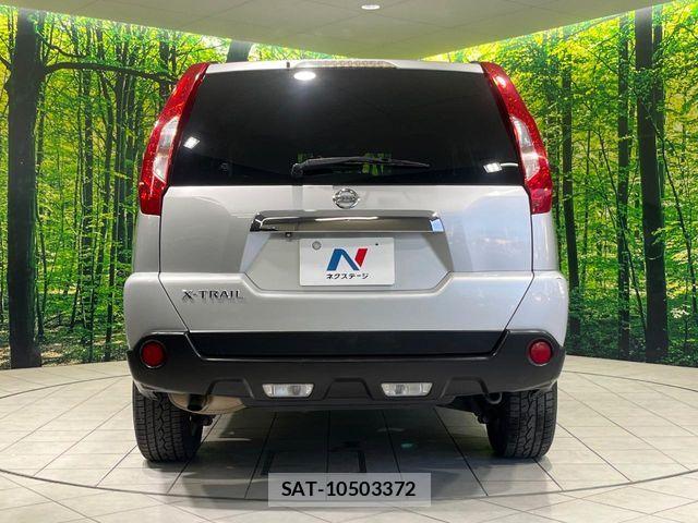 Nissan X-TRAIL 2011-07 6915845-14