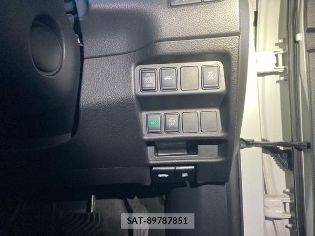 Nissan X-TRAIL 2019-08 7021942-10