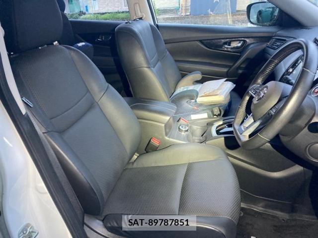 Nissan X-TRAIL 2019-08 7021942-8