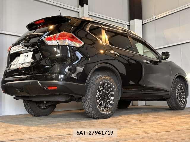 Nissan X-TRAIL 2015-03 7021945-2