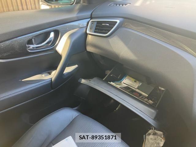 Nissan X-TRAIL 2017-04 7021948-22