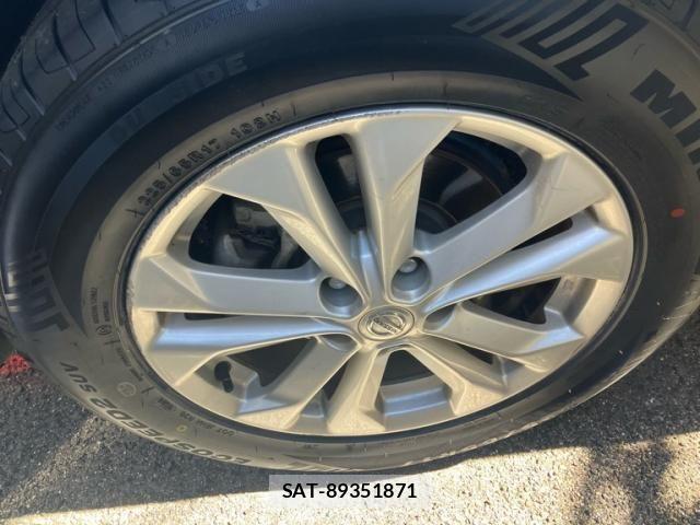 Nissan X-TRAIL 2017-04 7021948-7