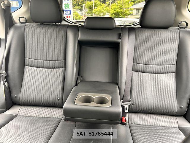 Nissan X-TRAIL 2016-09 7021947-12