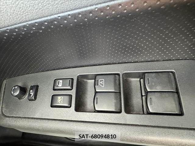 Nissan X-TRAIL 2008-03 7061524-25