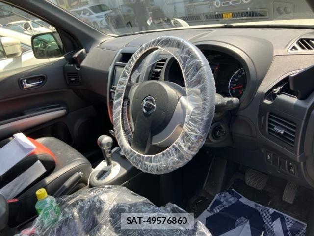 Nissan X-TRAIL 2013-08 7061523-14