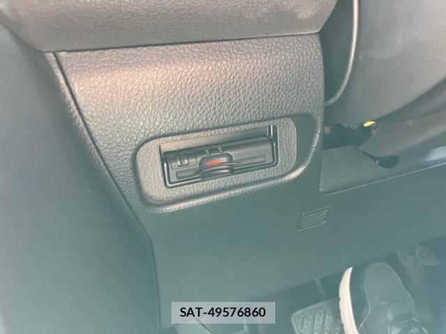 Nissan X-TRAIL 2013-08 7061523-26