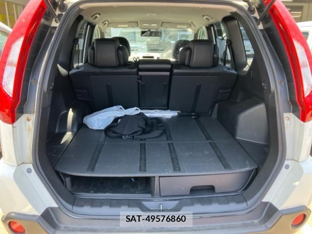 Nissan X-TRAIL 2013-08 7061523-7