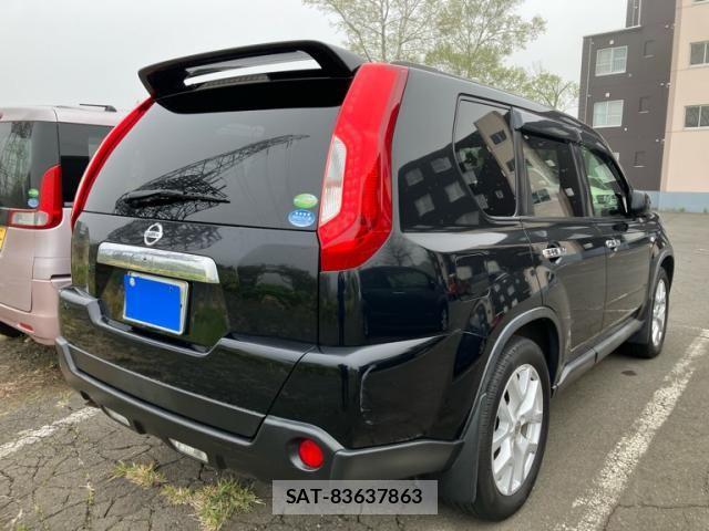 Nissan X-TRAIL 2013-06 7061526-9