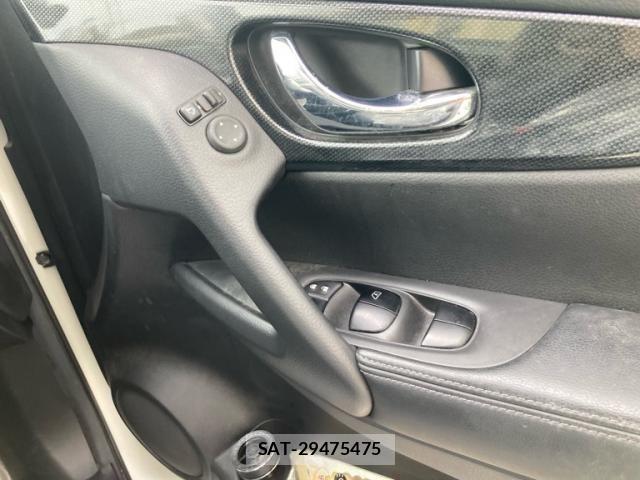 Nissan X-TRAIL 2015-02 7061520-13