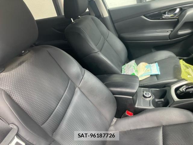 Nissan X-TRAIL 2018-02 7061512-9