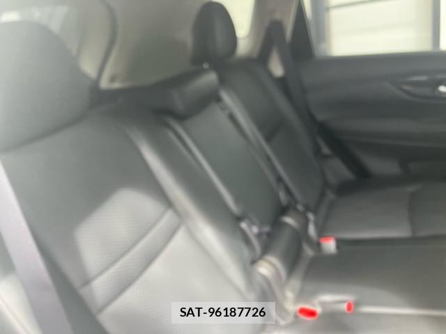 Nissan X-TRAIL 2018-02 7061512-10