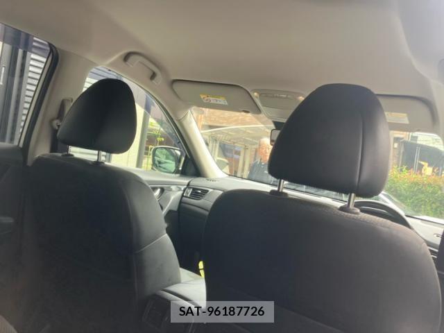 Nissan X-TRAIL 2018-02 7061512-11