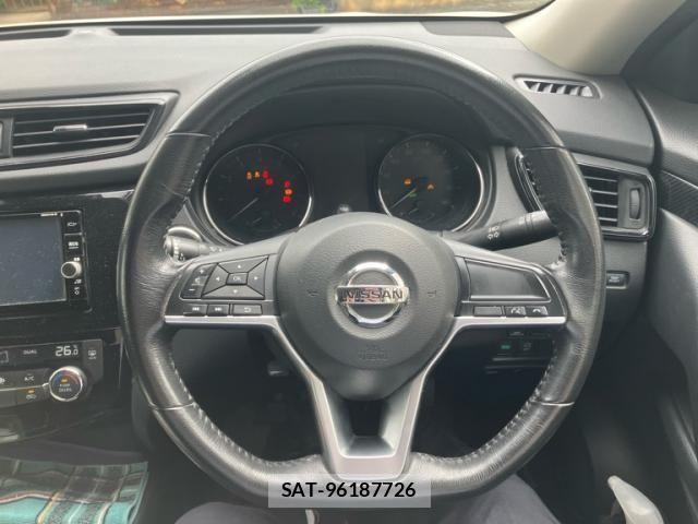 Nissan X-TRAIL 2018-02 7061512-12