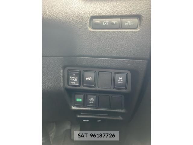 Nissan X-TRAIL 2018-02 7061512-15