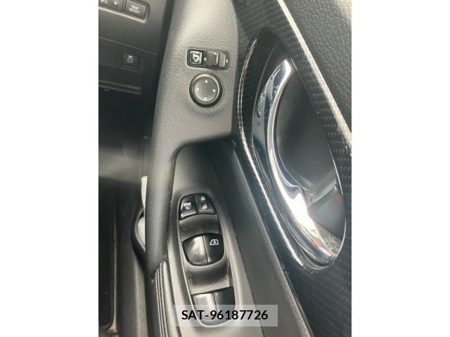 Nissan X-TRAIL 2018-02 7061512-16