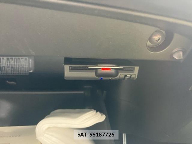 Nissan X-TRAIL 2018-02 7061512-25