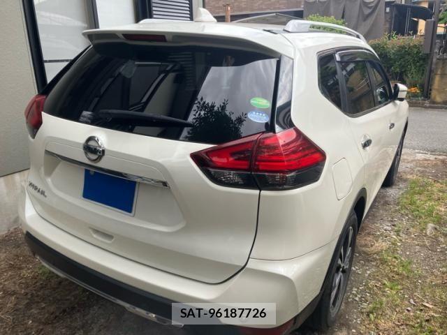 Nissan X-TRAIL 2018-02 7061512-2