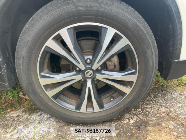 Nissan X-TRAIL 2018-02 7061512-5