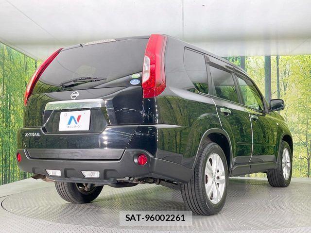 Nissan X-TRAIL 2011-05 7061515-16