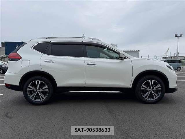 Nissan X-TRAIL 2019-06 7061510-10