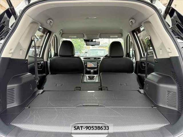 Nissan X-TRAIL 2019-06 7061510-20