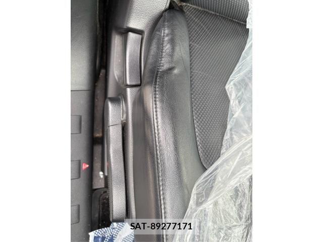 Nissan X-TRAIL 2012-12 7227581-19