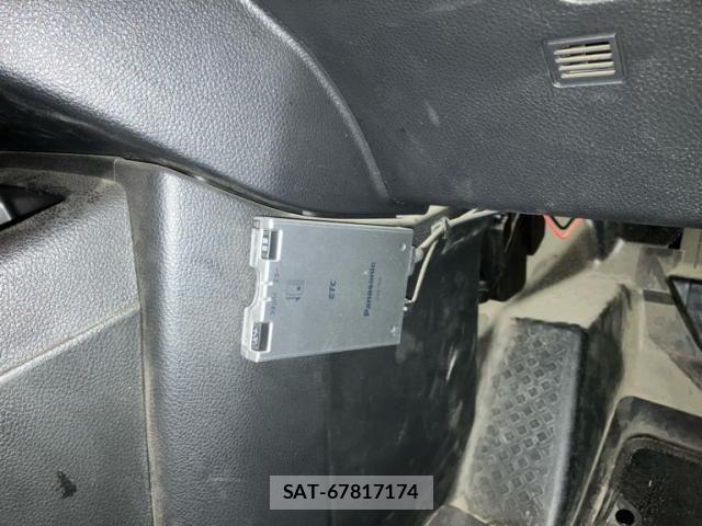 Nissan X-TRAIL 2008-09 7227568-19